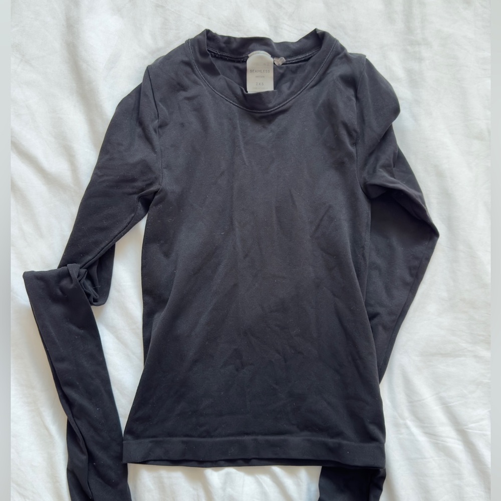 Aritzia Seamless Long Sleeve Top